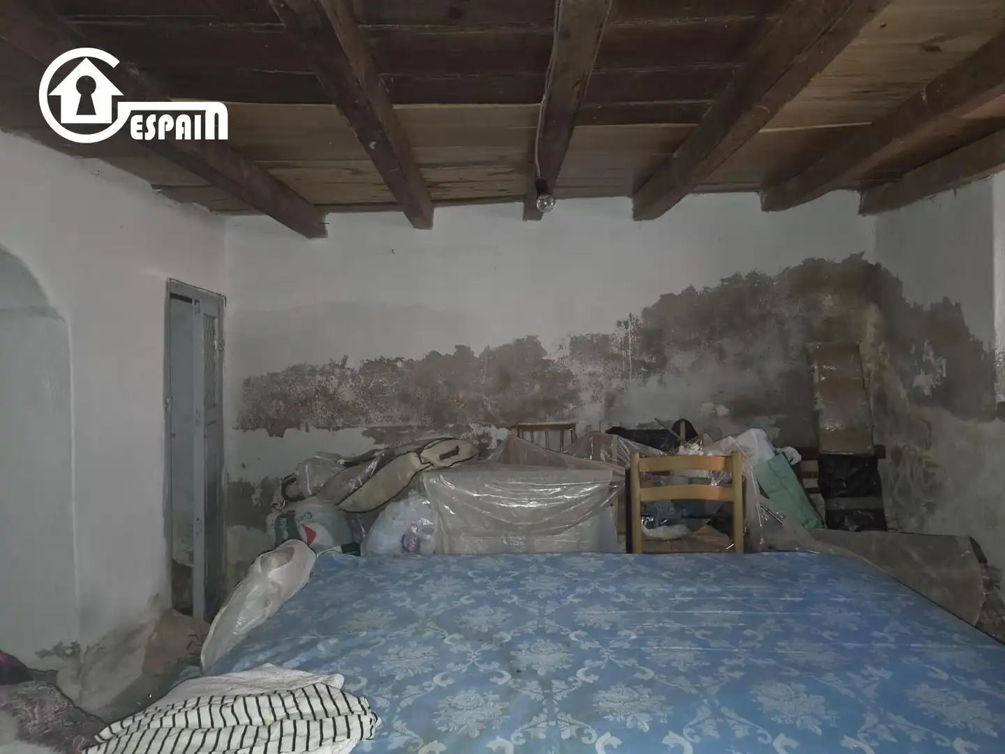 Dormitori de Finca rústica en venda en Casas de Miravete amb Moblat