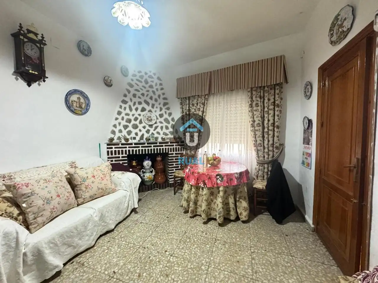 Sala de estar de Casa o chalet en venta en Castillo de Bayuela con Terraza