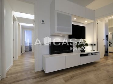 Flat with lift for sale in Calle ALLOZA