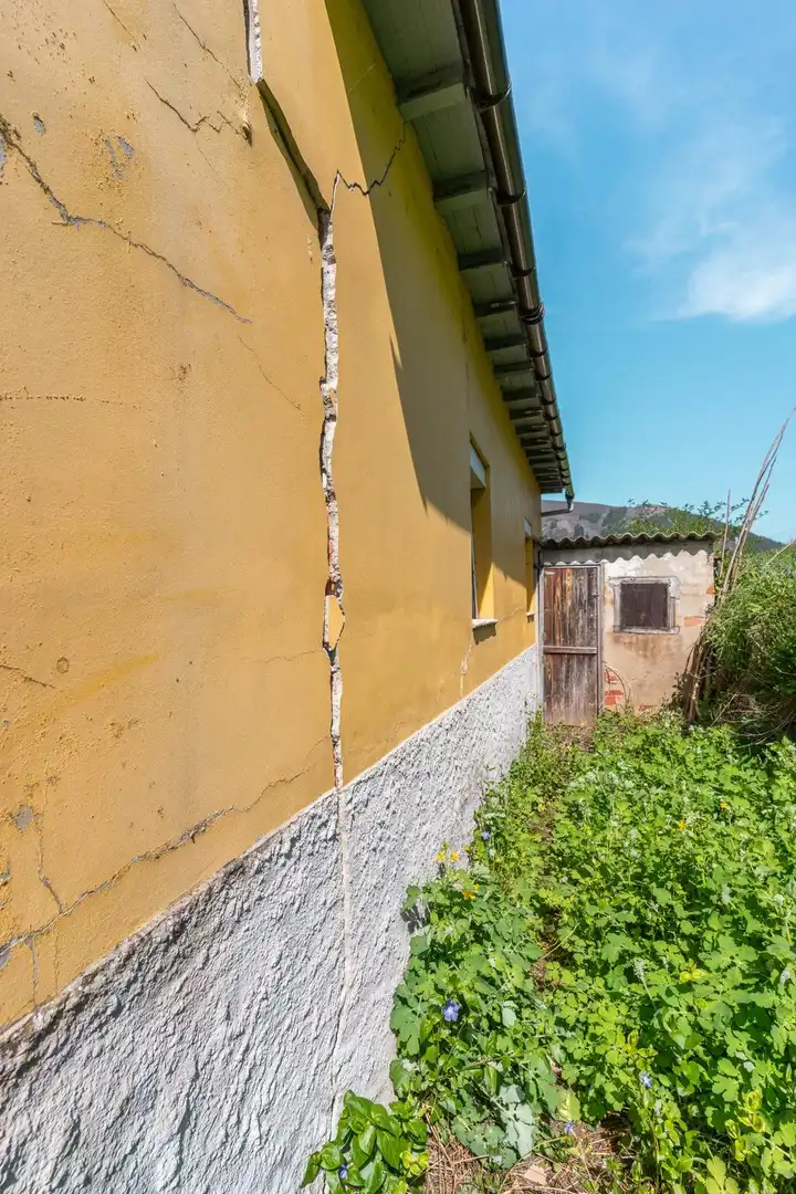 Vista exterior de Casa o xalet en venda en Cangas del Narcea amb Calefacció, Jardí privat i Terrassa