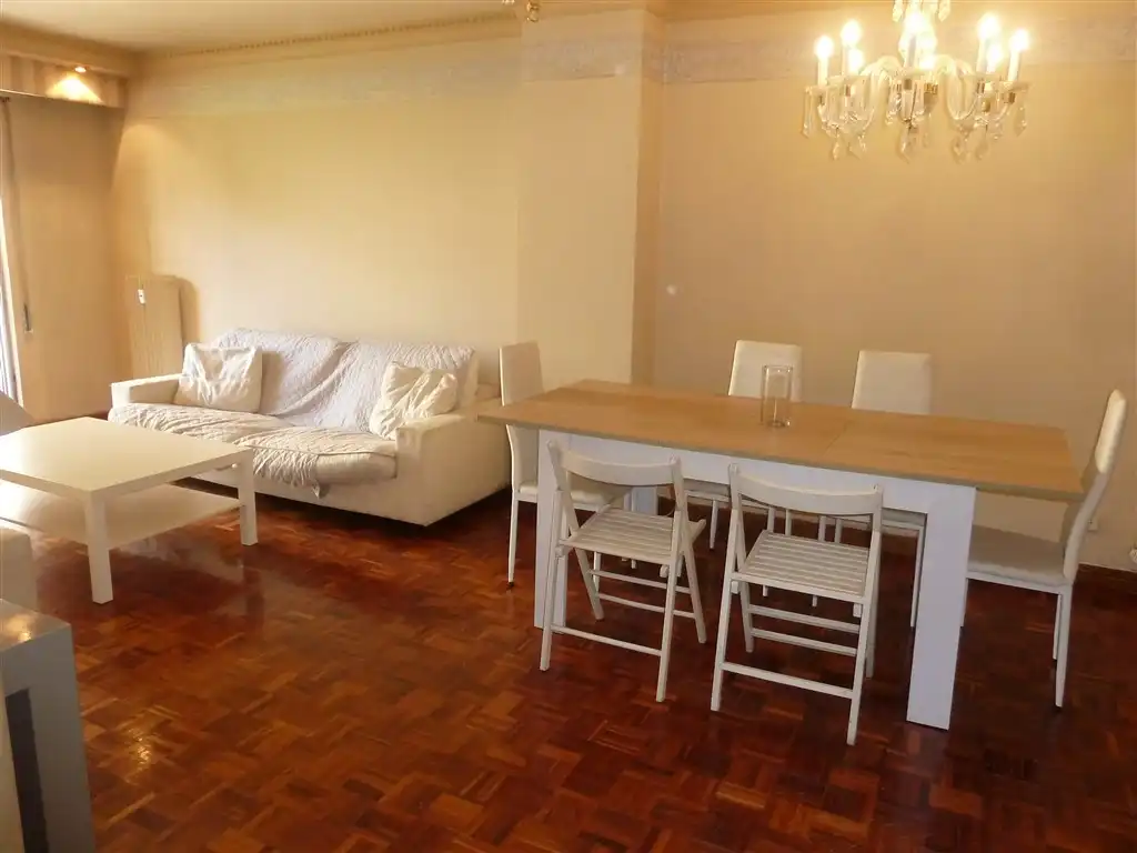 Comedor de Piso de alquiler en  Pamplona / Iruña con Calefacción, Parquet y Terraza