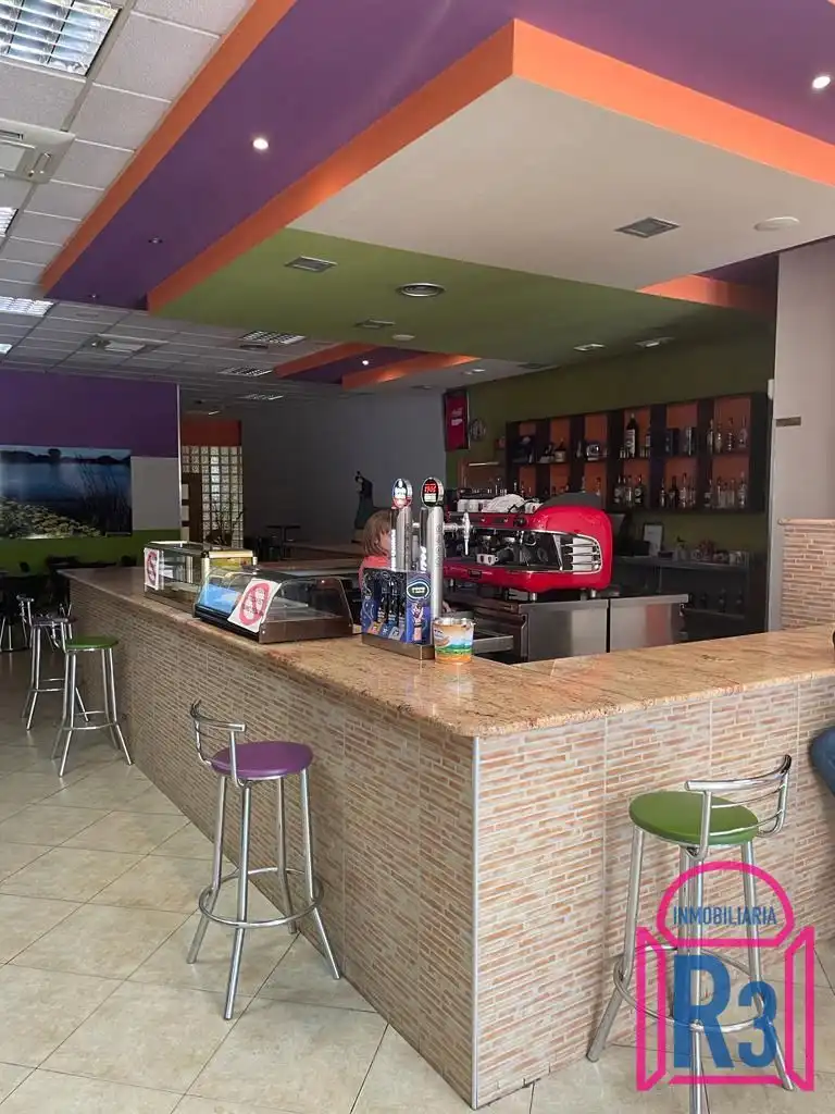 Local comercial de lloguer a Onzonilla, imagen 5