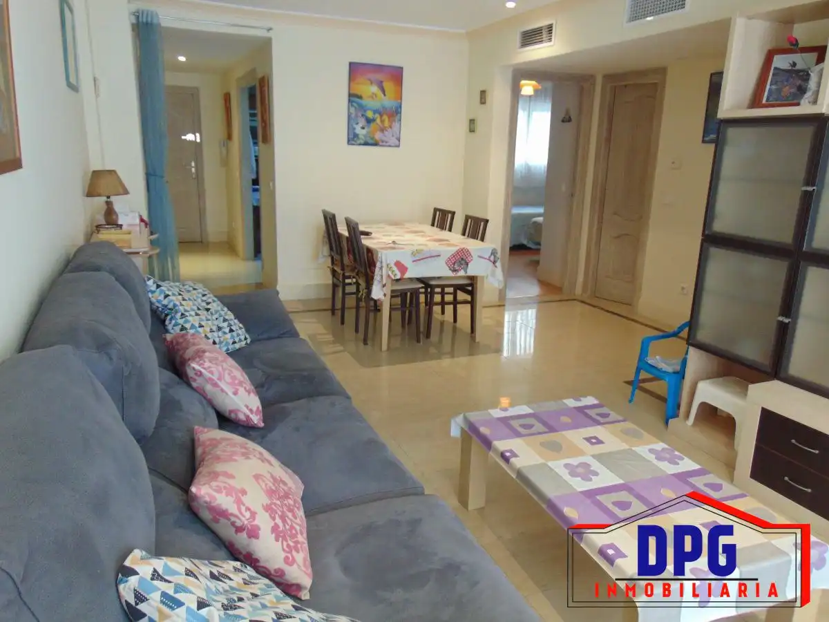 Sala de estar de Apartamento en venta en Garrucha con Aire acondicionado, Terraza y Amueblado