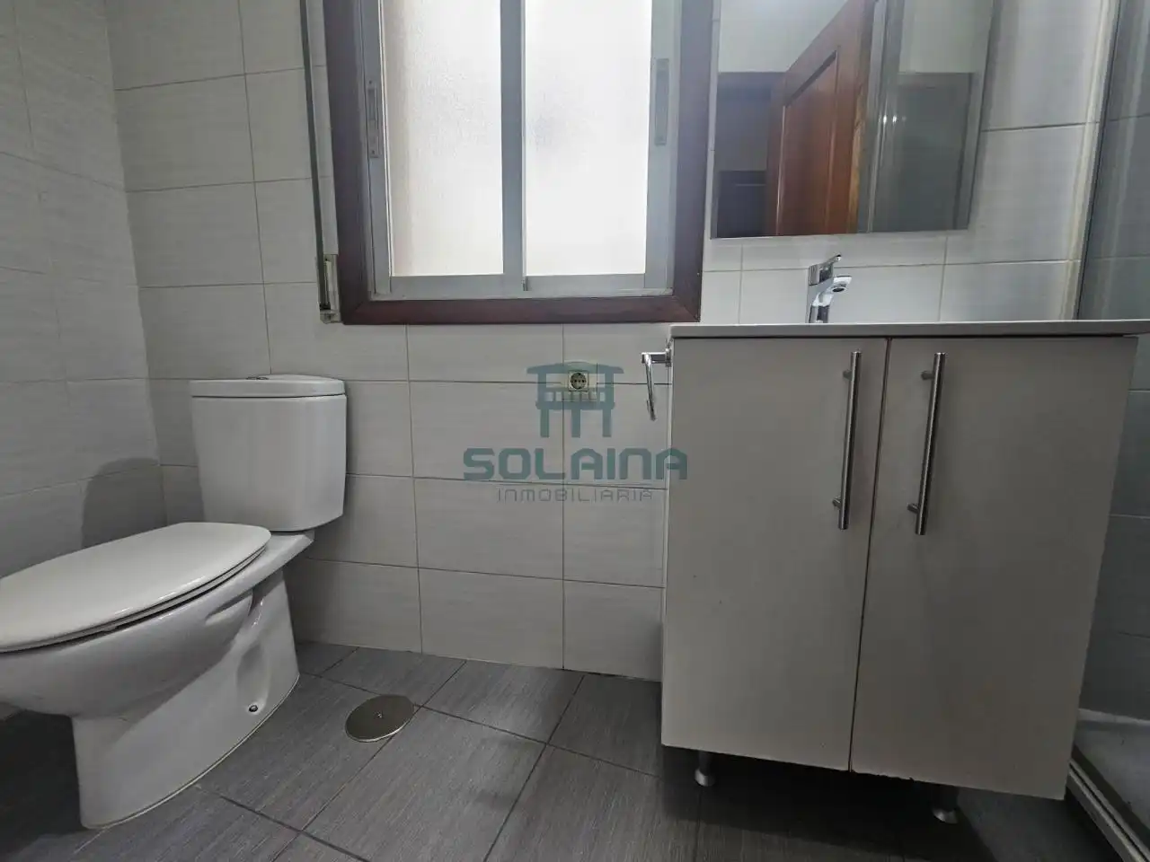 Badezimmer von Wohnung zur Miete in Ourense Capital  mit Heizung, Parkett und Abstellraum