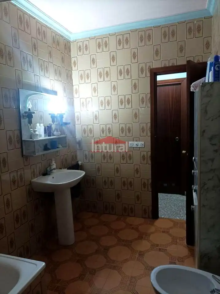 Badezimmer von Gebäude zum Verkauf in Hellín