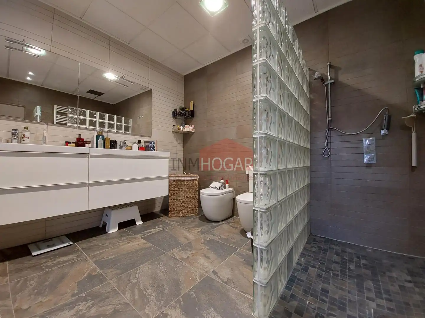 Bathroom of Houses for sale in Sanchidrián  with Private garden, Parquet flooring and Terrace