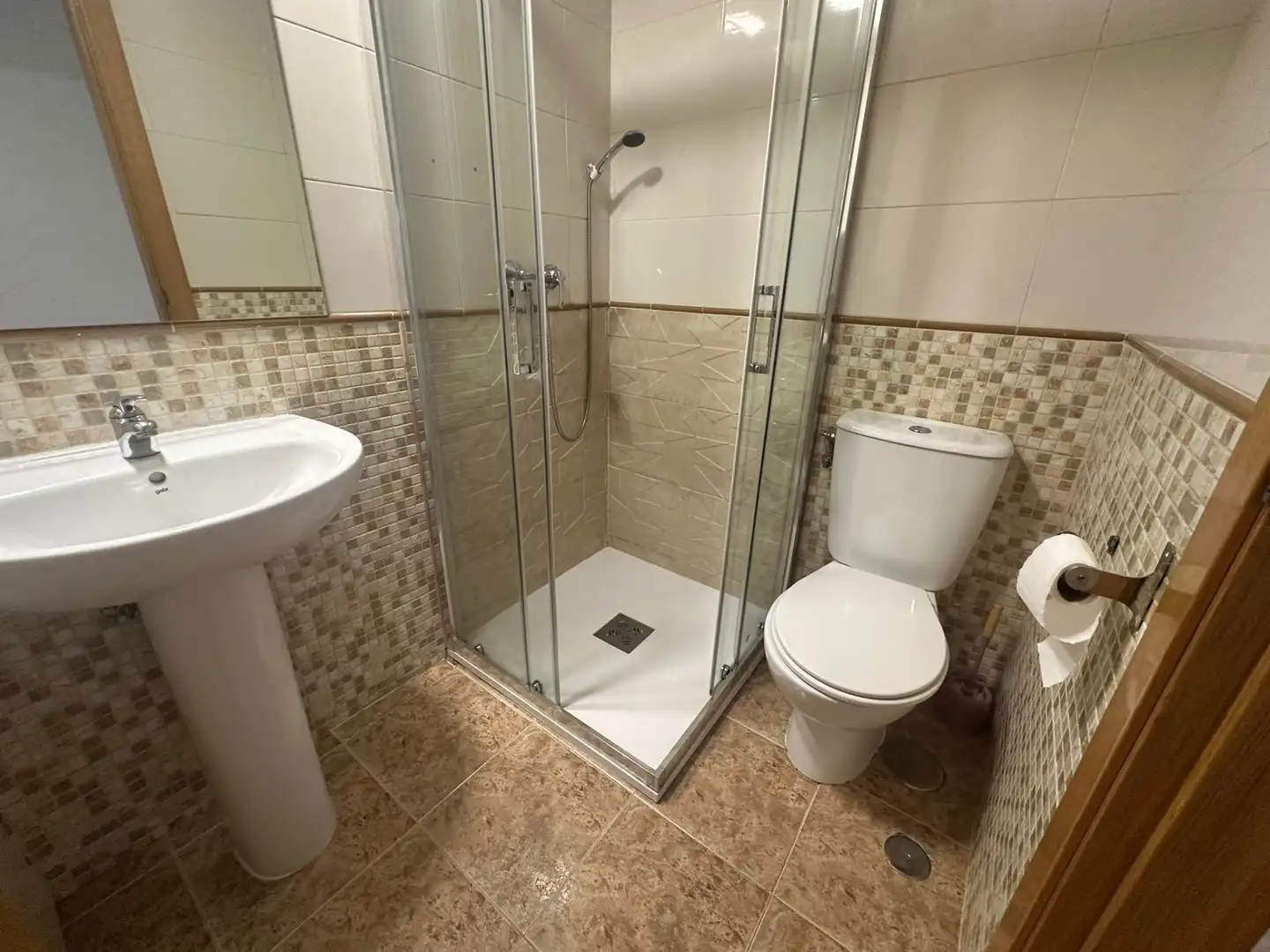 Baño de Piso de alquiler en Arganda del Rey con Calefacción, Terraza y Trastero