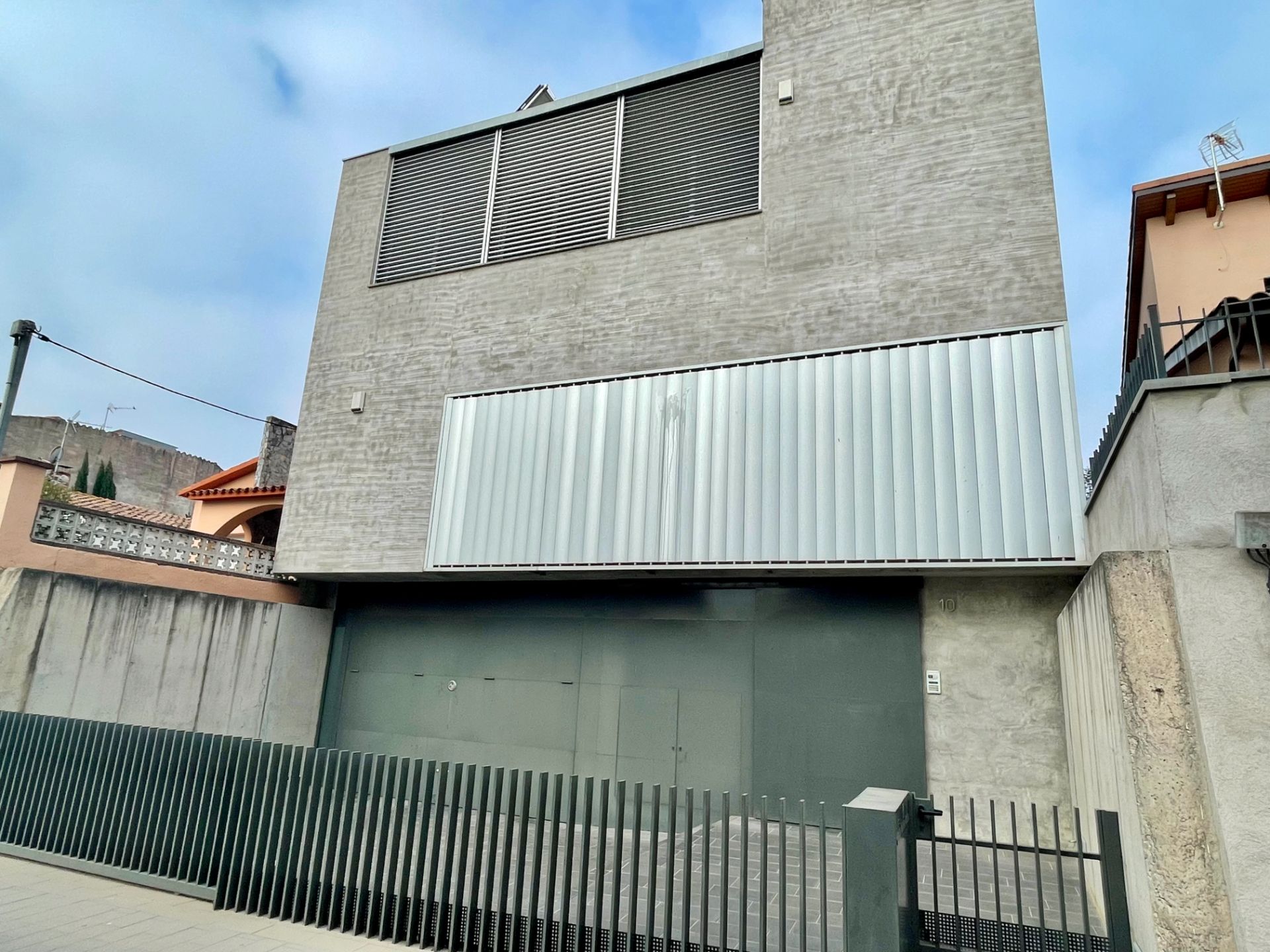 Vista exterior de Oficina de alquiler en Vidreres con Aire acondicionado, Calefacción y Amueblado