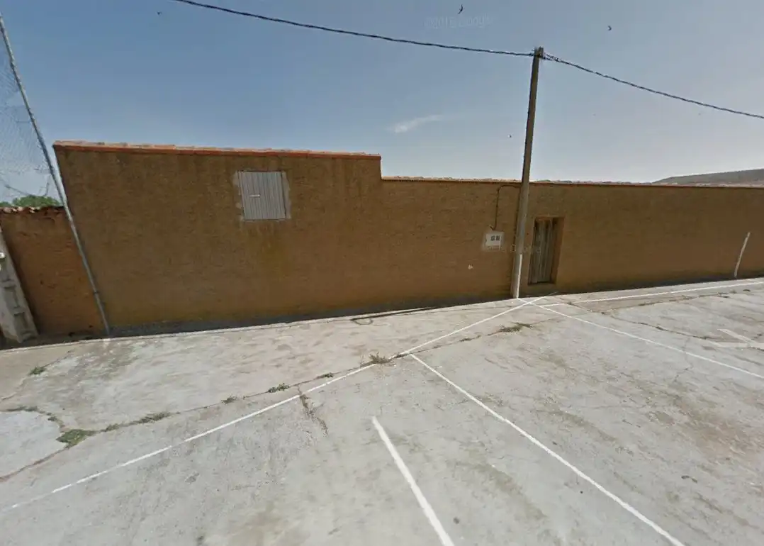 Aparcament de Nau industrial en venda en Bretó