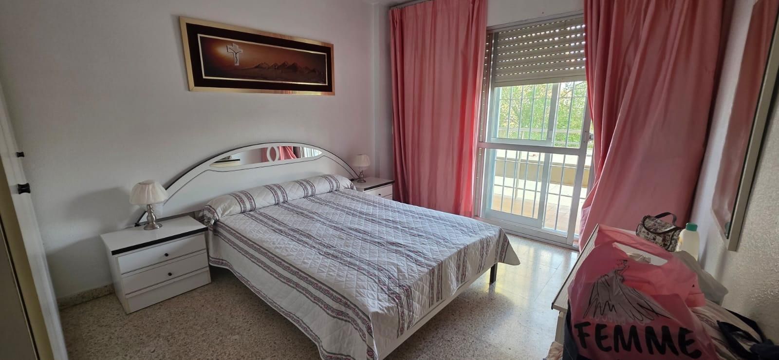 Bedroom of Flat for sale in Algeciras