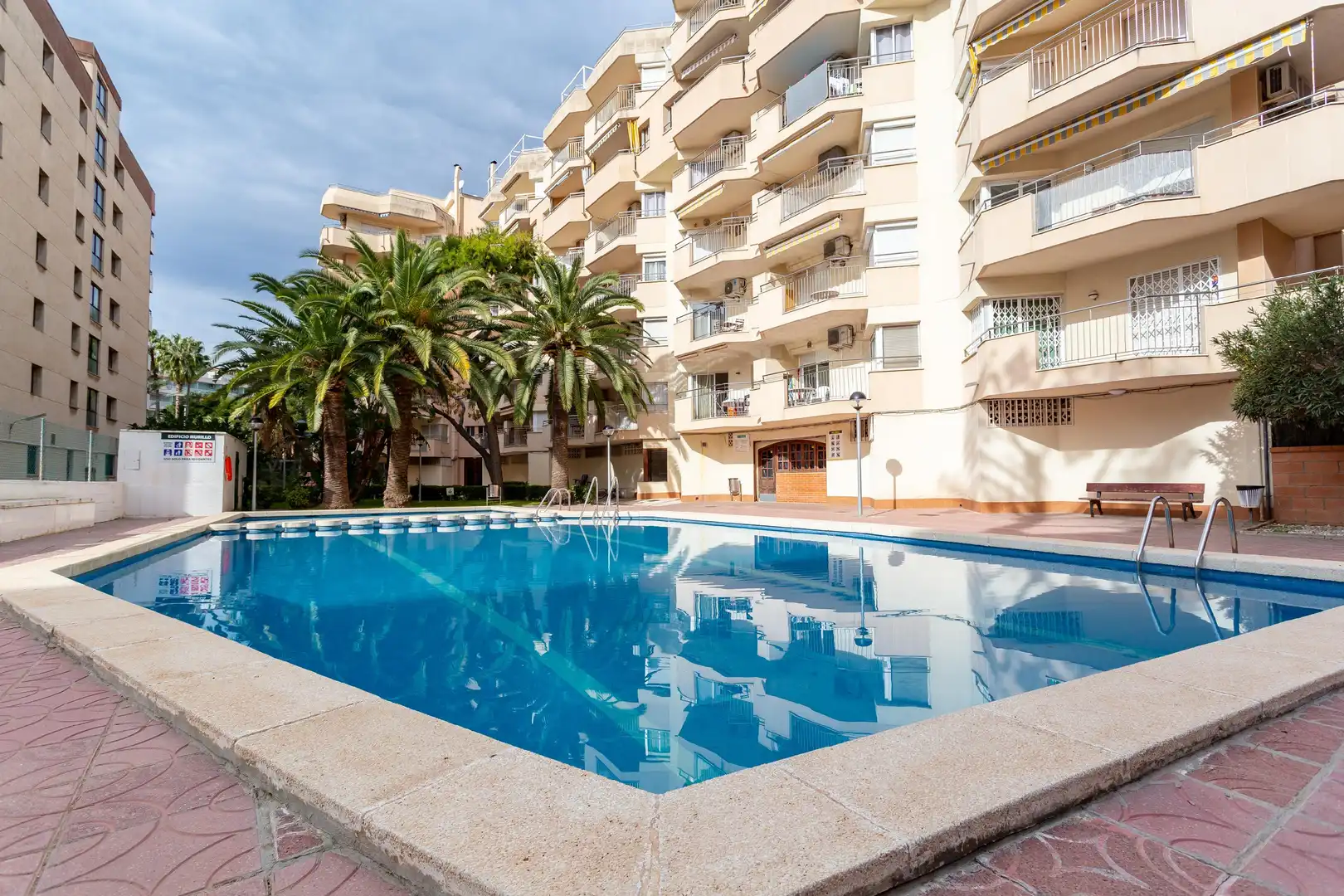 Swimming pool of Flat for sale in Salou  with Air Conditioner, Private garden and Terrace