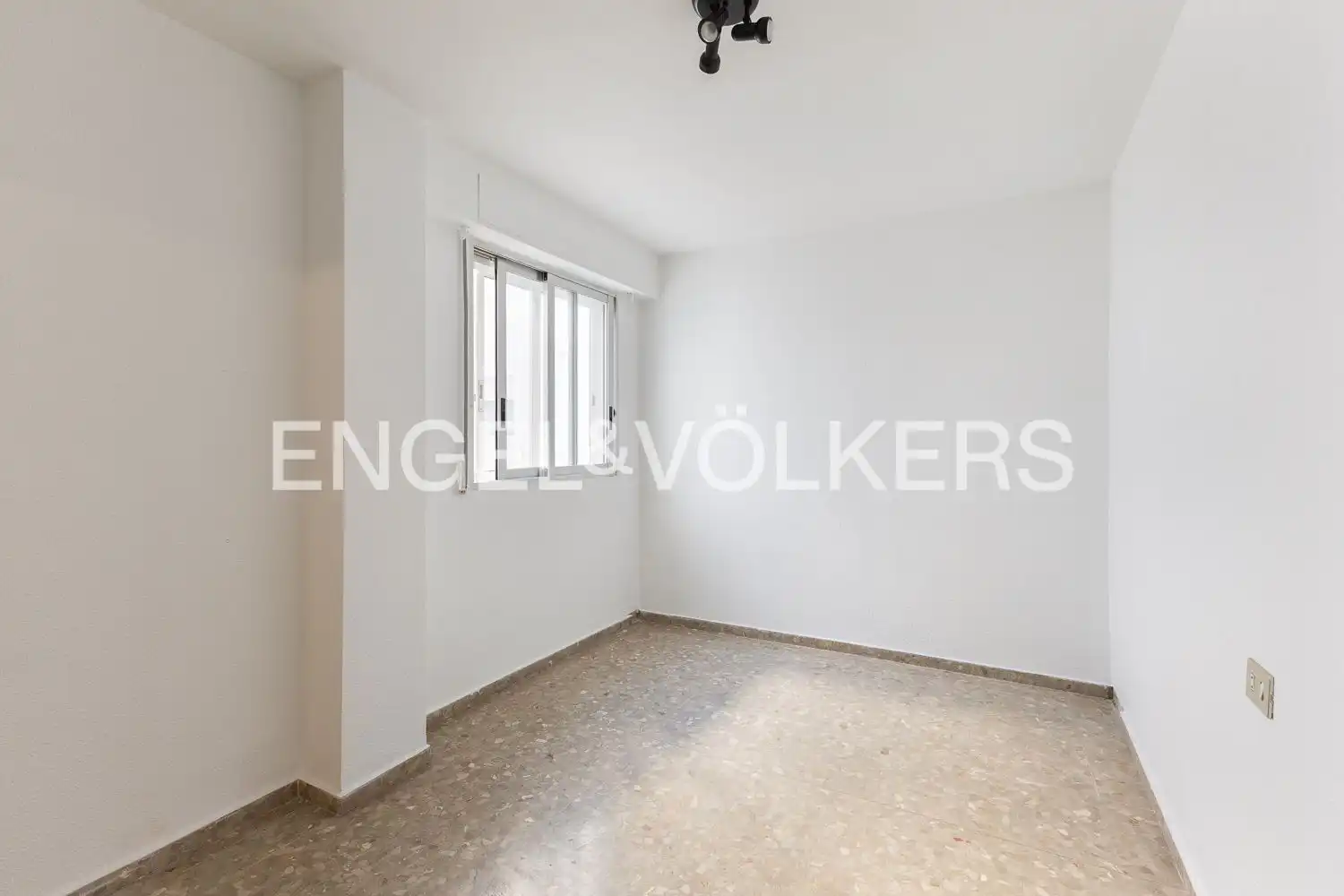 Habitación de Piso en venta en Sagunto / Sagunt con Aire acondicionado, Calefacción y Balcón