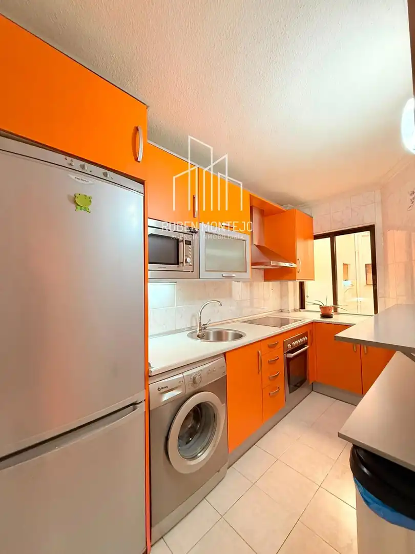 Cocina de Piso en venta en Salamanca con Calefacción, Amueblado y Horno