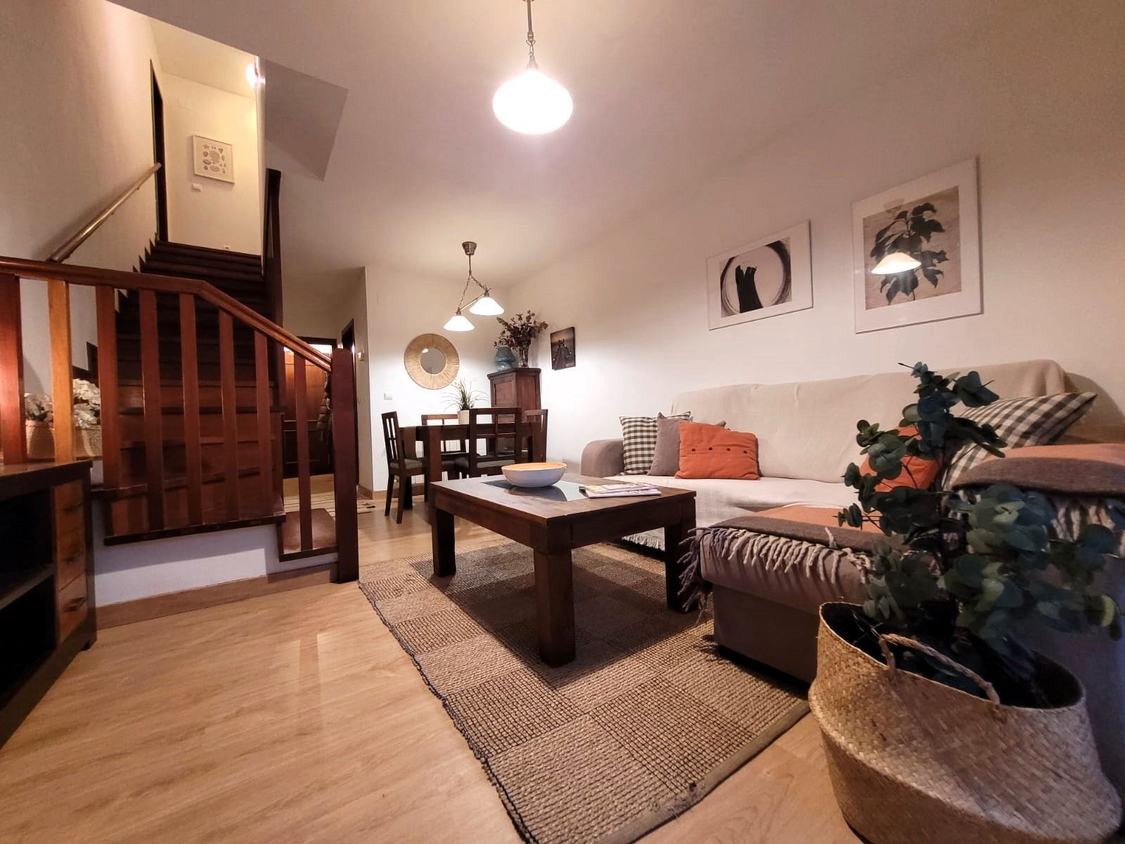 Sala d'estar de Dúplex en venda en Piélagos amb Calefacció, Terrassa i Traster