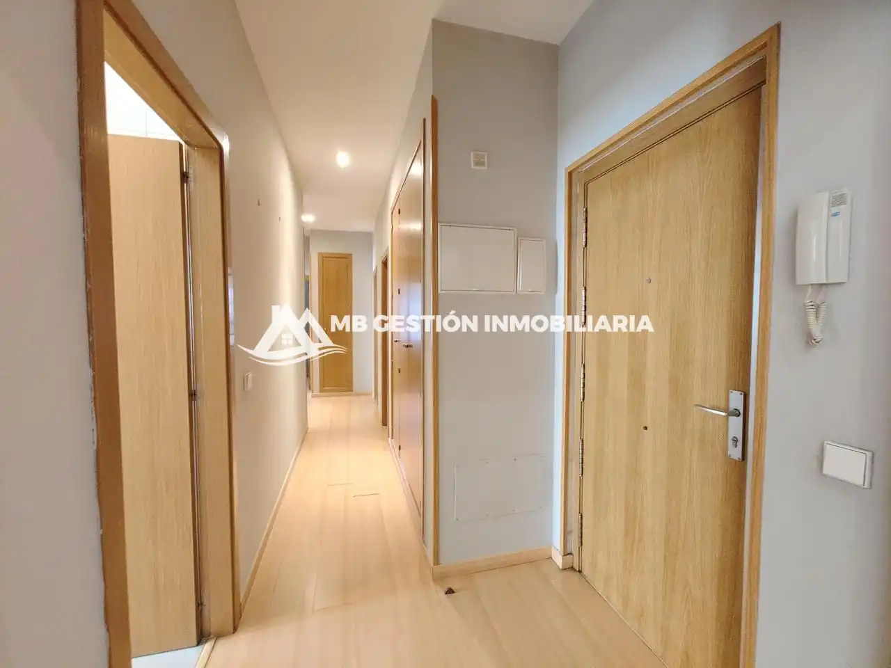 Planta baja en venta en Fuenlabrada con Calefacción, Trastero y Piscina