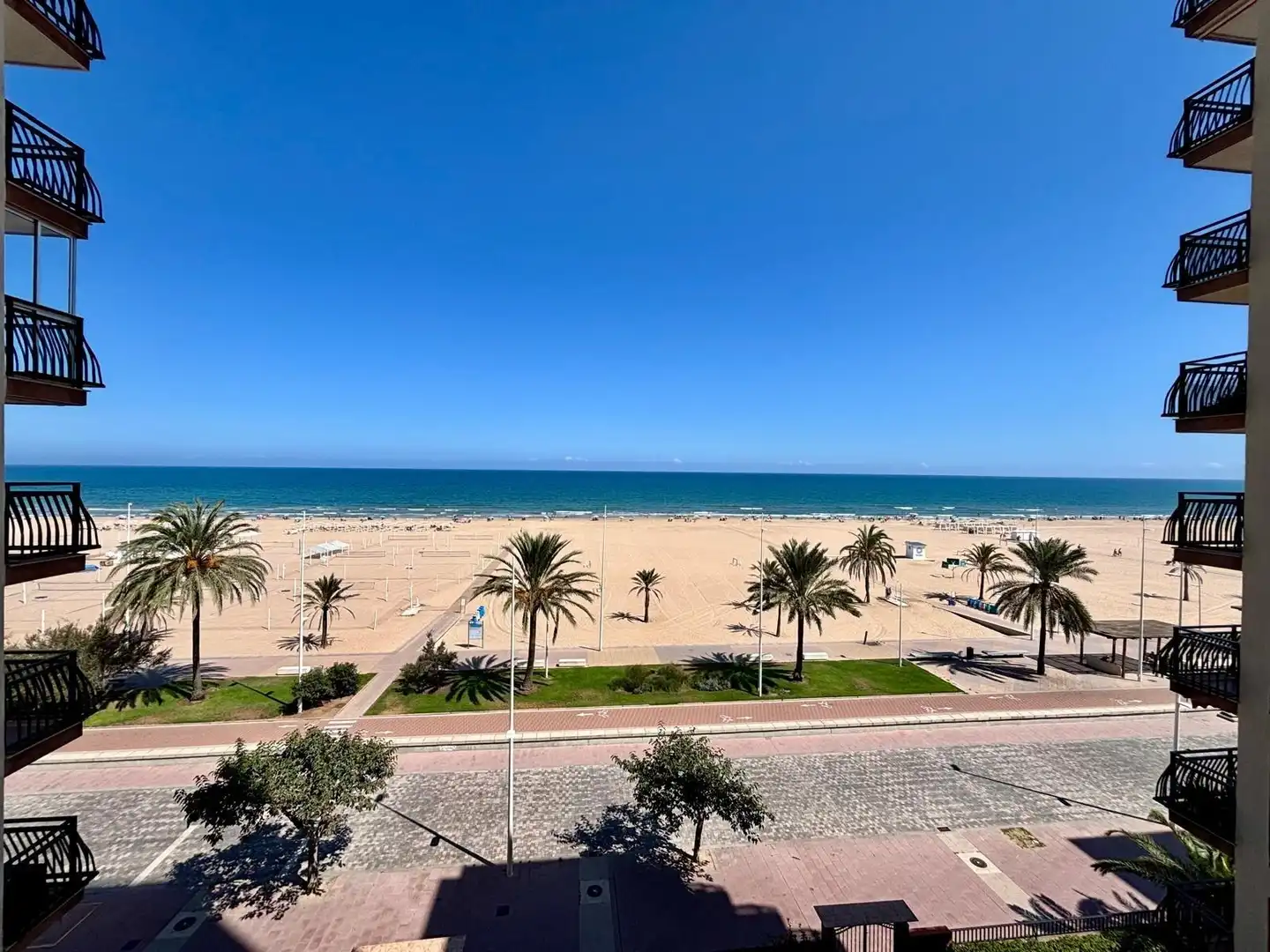 Vista exterior de Apartament en venda en Gandia amb Aire condicionat, Jardí privat i Terrassa