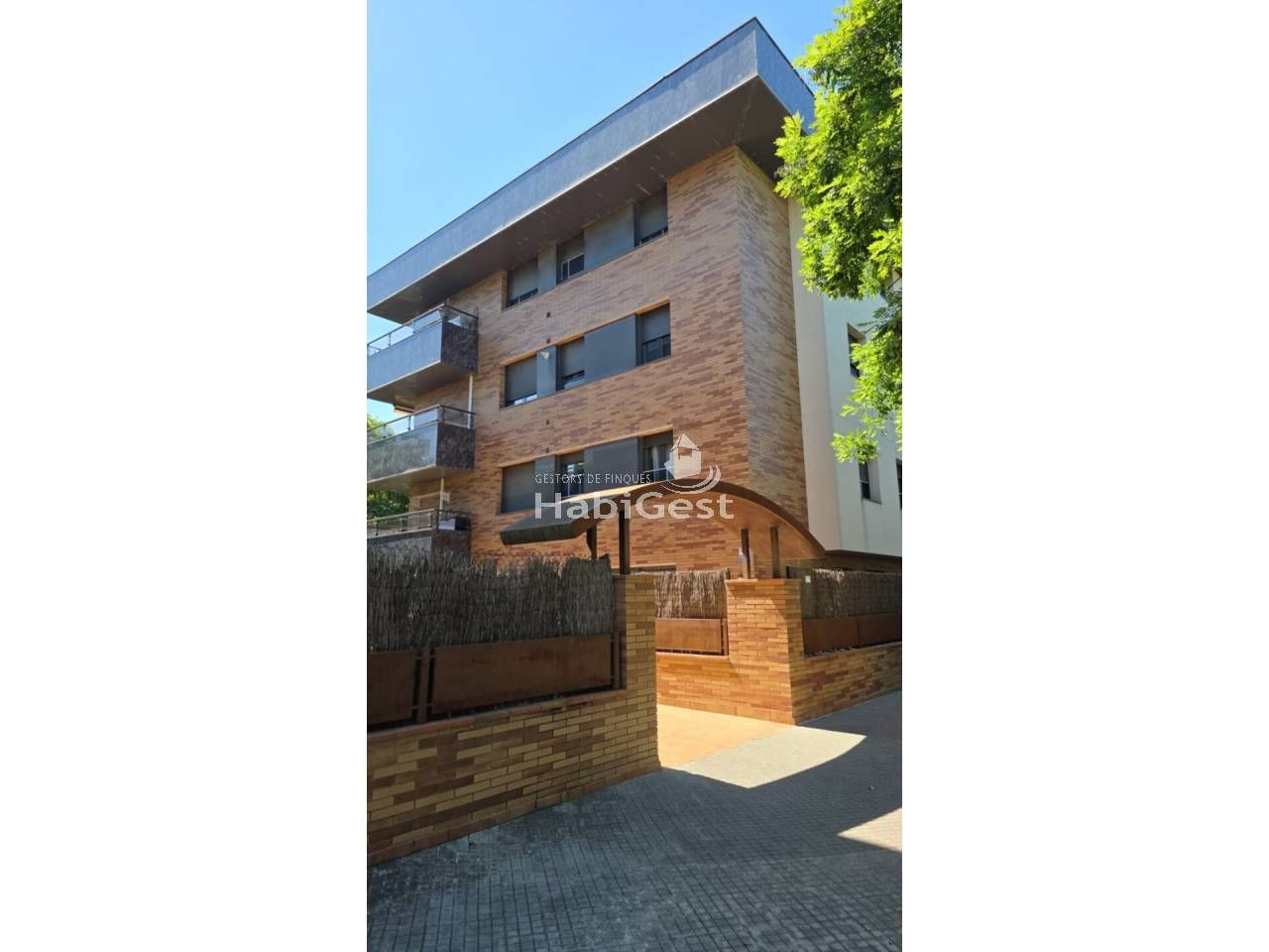 Exterior view of Flat for sale in Sant Julià de Ramis  with Air Conditioner, Heating and Parquet flooring