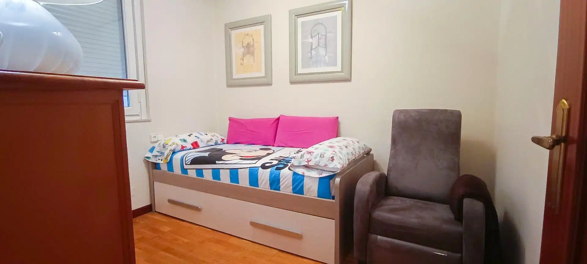 Habitación de Piso de alquiler en León Capital  con Calefacción, Terraza y Amueblado
