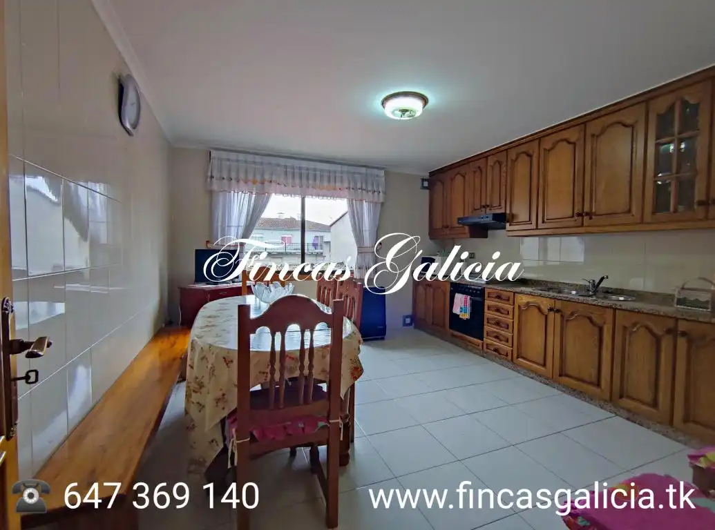 Cocina de Piso en venta en Verín con Amueblado y Balcón