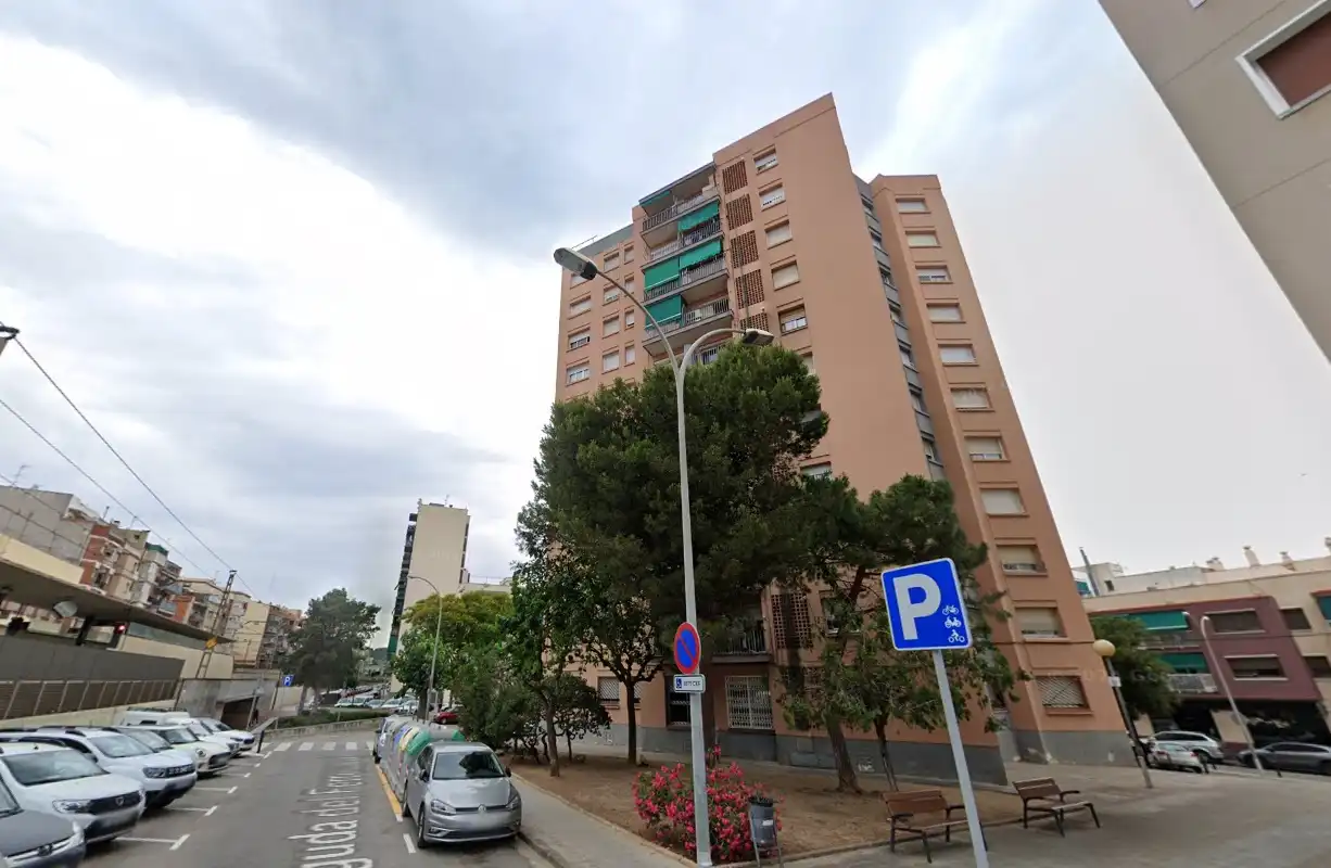 Vista exterior de Piso en venta en Sant Vicenç Dels Horts