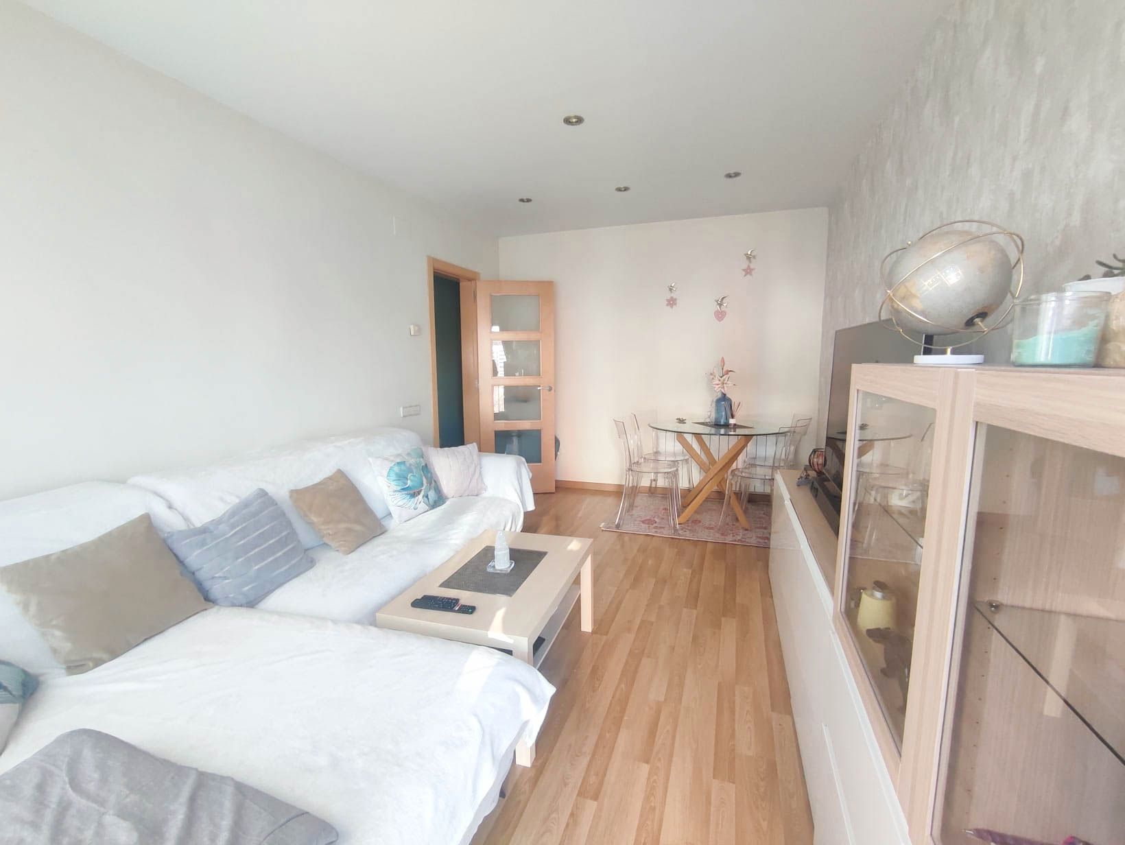 Living room of Flat for sale in Mollet del Vallès  with Heating, Parquet flooring and Furnished