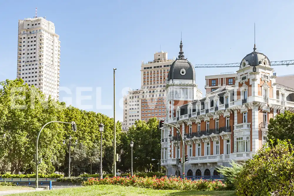Außenansicht von Wohnung zum Verkauf in Madrid mit Heizung und Balkon