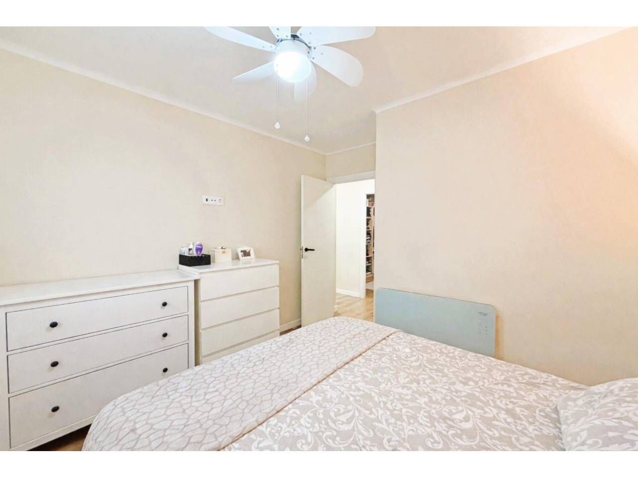 Habitación de Piso en venta en Terrassa con Aire acondicionado, Calefacción y Parquet