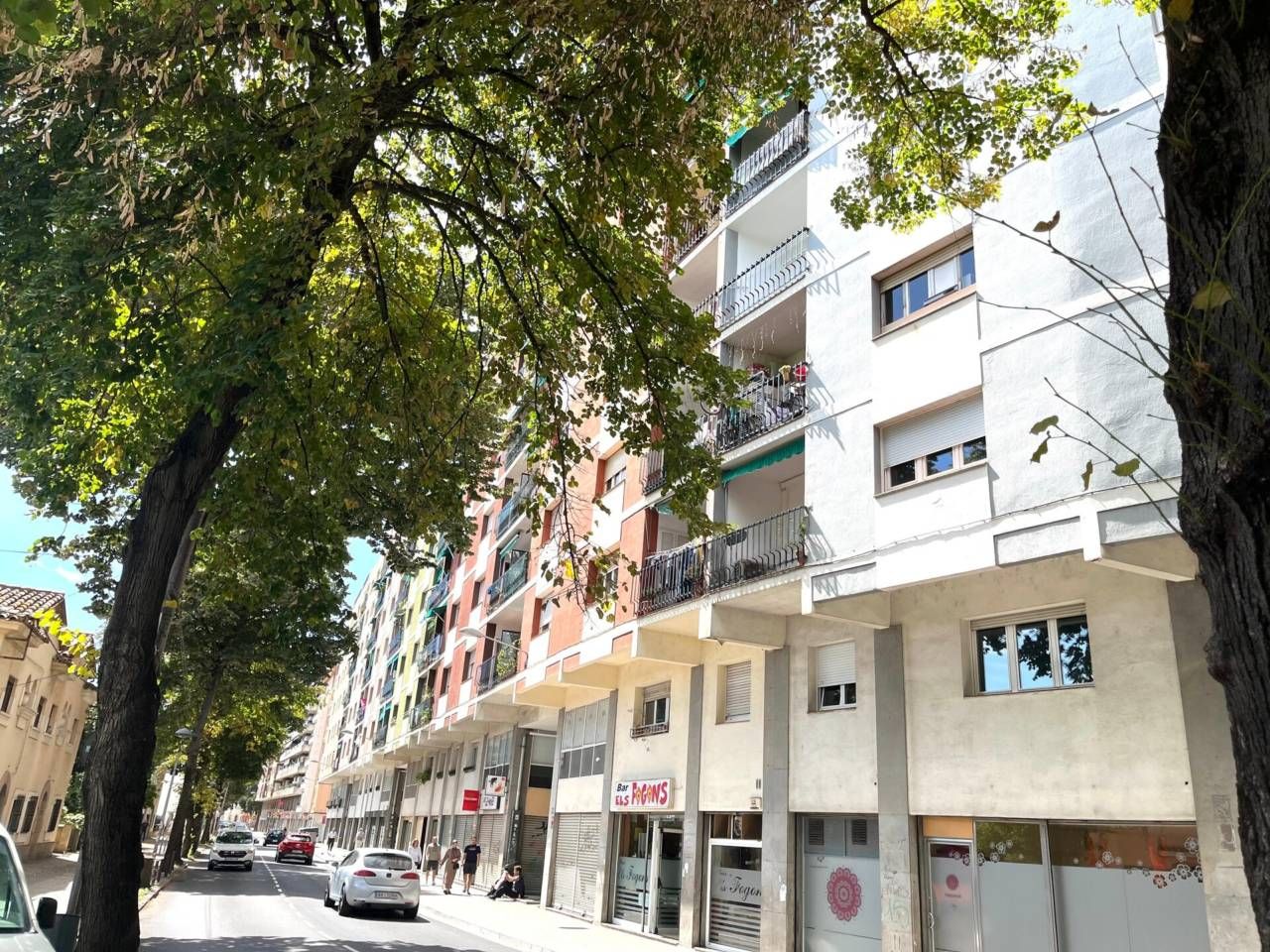 Vista exterior de Pis de lloguer en Girona Capital amb Calefacció i Balcó