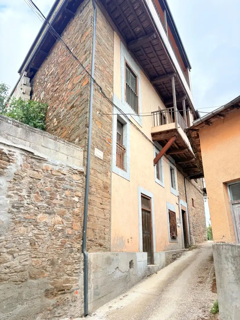 Vista exterior de Finca rústica en venta en Ponferrada con Calefacción