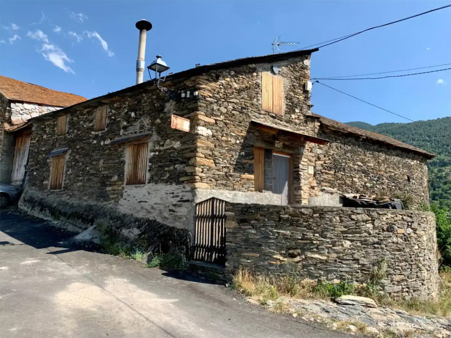 Vista exterior de Finca rústica en venda en Farrera amb Moblat