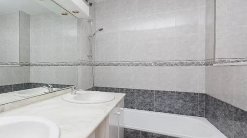 Foto 5 de Casa adosada en venta en Carrer de Lleó, Sant Vicenç Dels Horts, Barcelona