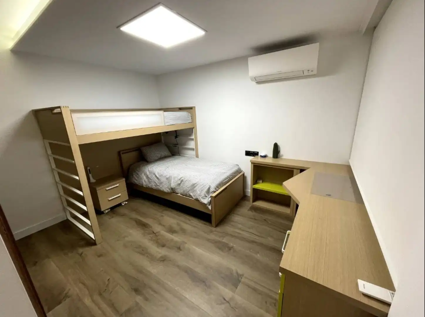 Habitación de Piso en venta en Valencia con Aire acondicionado, Calefacción y Balcón