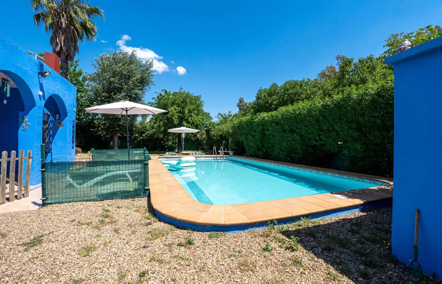 Swimming pool of Houses for sale in Marchena  with Air Conditioner, Heating and Private garden