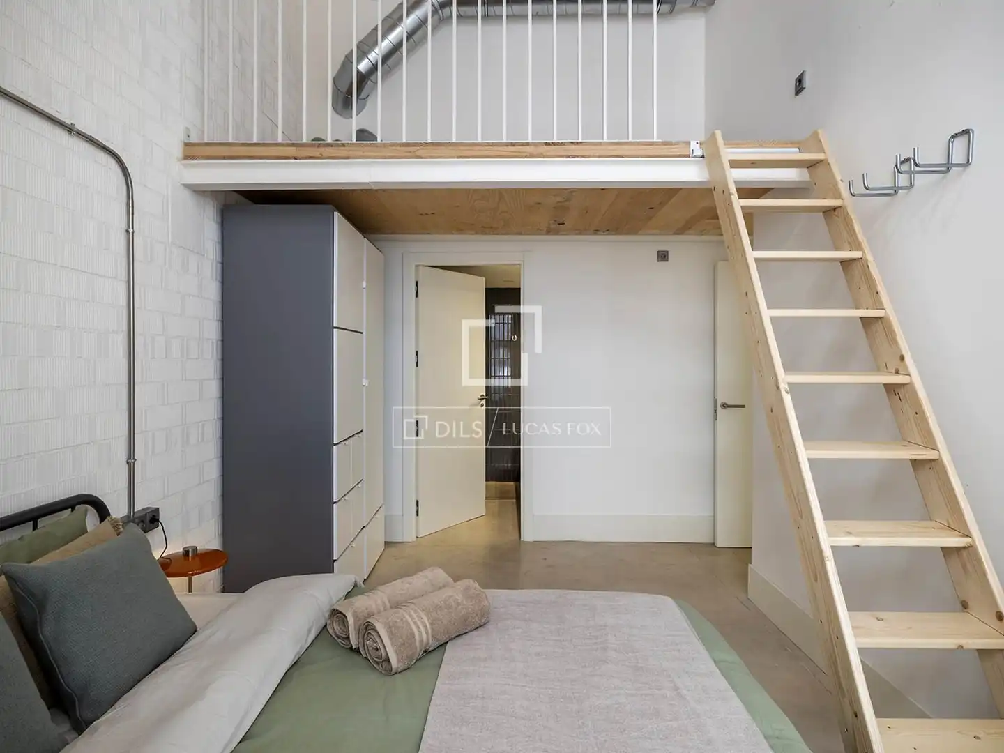 Dormitori de Loft de lloguer en Barcelona amb Aire condicionat, Calefacció i Parquet
