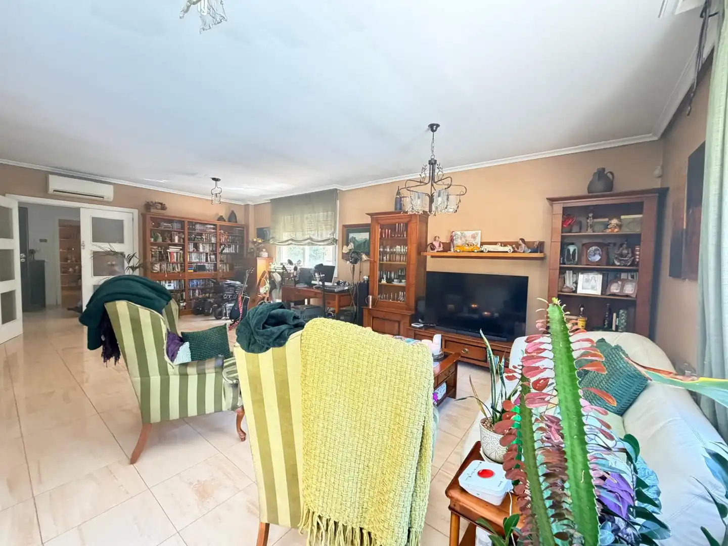 Sala de estar de Casa o chalet en venta en Rivas-Vaciamadrid con Aire acondicionado, Calefacción y Jardín privado