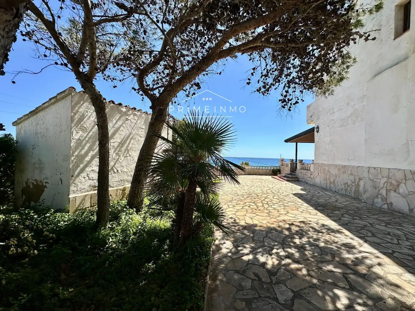 Vista exterior de Casa o chalet en venta en Vandellòs i l'Hospitalet de l'Infant con Terraza, Amueblado y Alarma