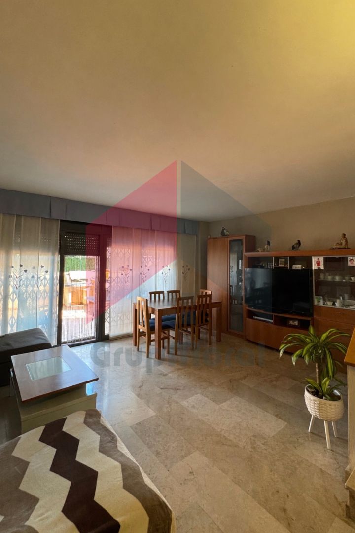 Sala d'estar de Dúplex en venda en Reus amb Aire condicionat i Moblat