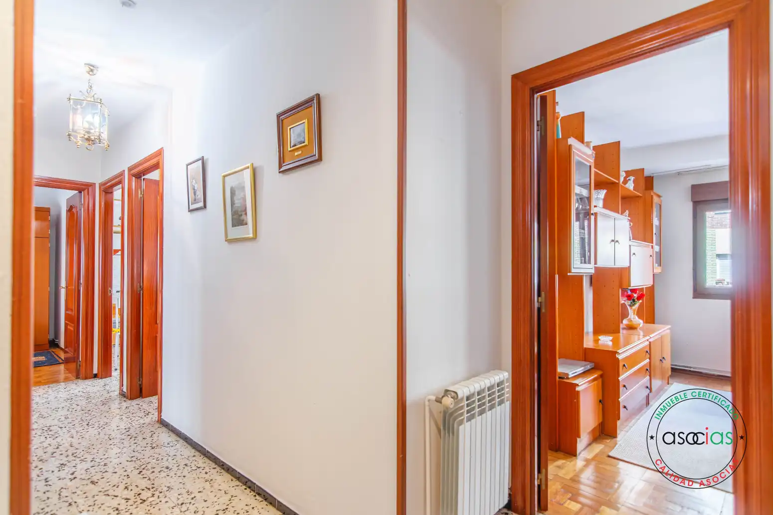 Pis en venda en Oviedo  amb Calefacció, Parquet i Moblat
