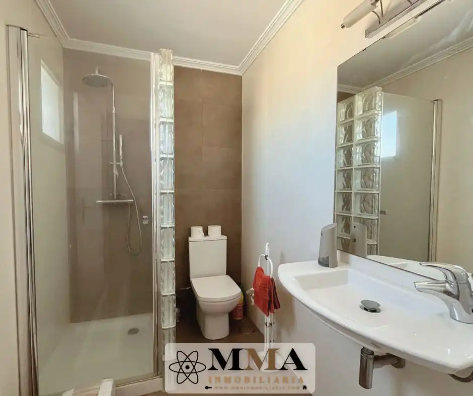 Baño de Ático en venta en Huelva con Aire acondicionado, Calefacción y Terraza