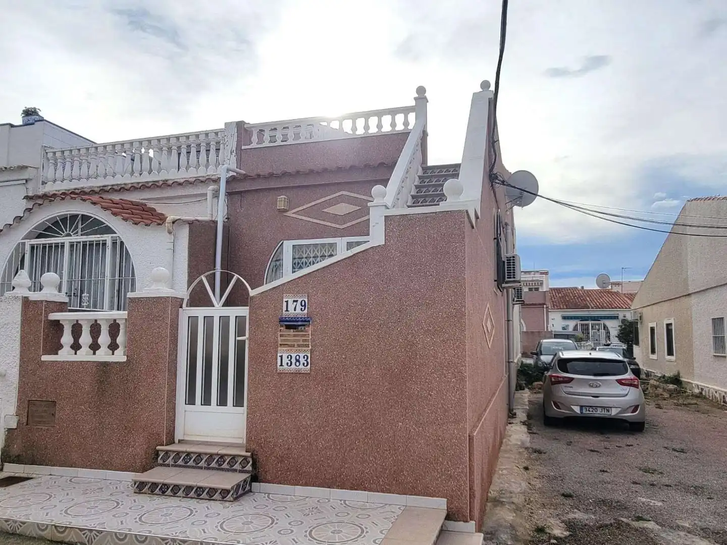 Vista exterior de Casa o chalet en venta en Torrevieja con Aire acondicionado, Calefacción y Terraza