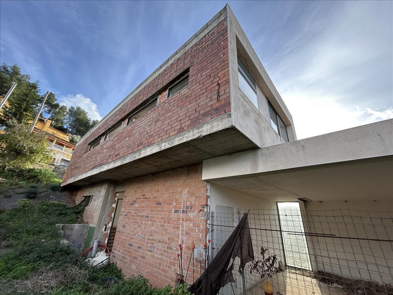Vista exterior de Casa adosada en venda en Castellar del Vallès