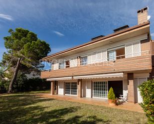 Vista exterior de Casa o xalet de lloguer en Matadepera amb Aire condicionat, Calefacció i Jardí privat