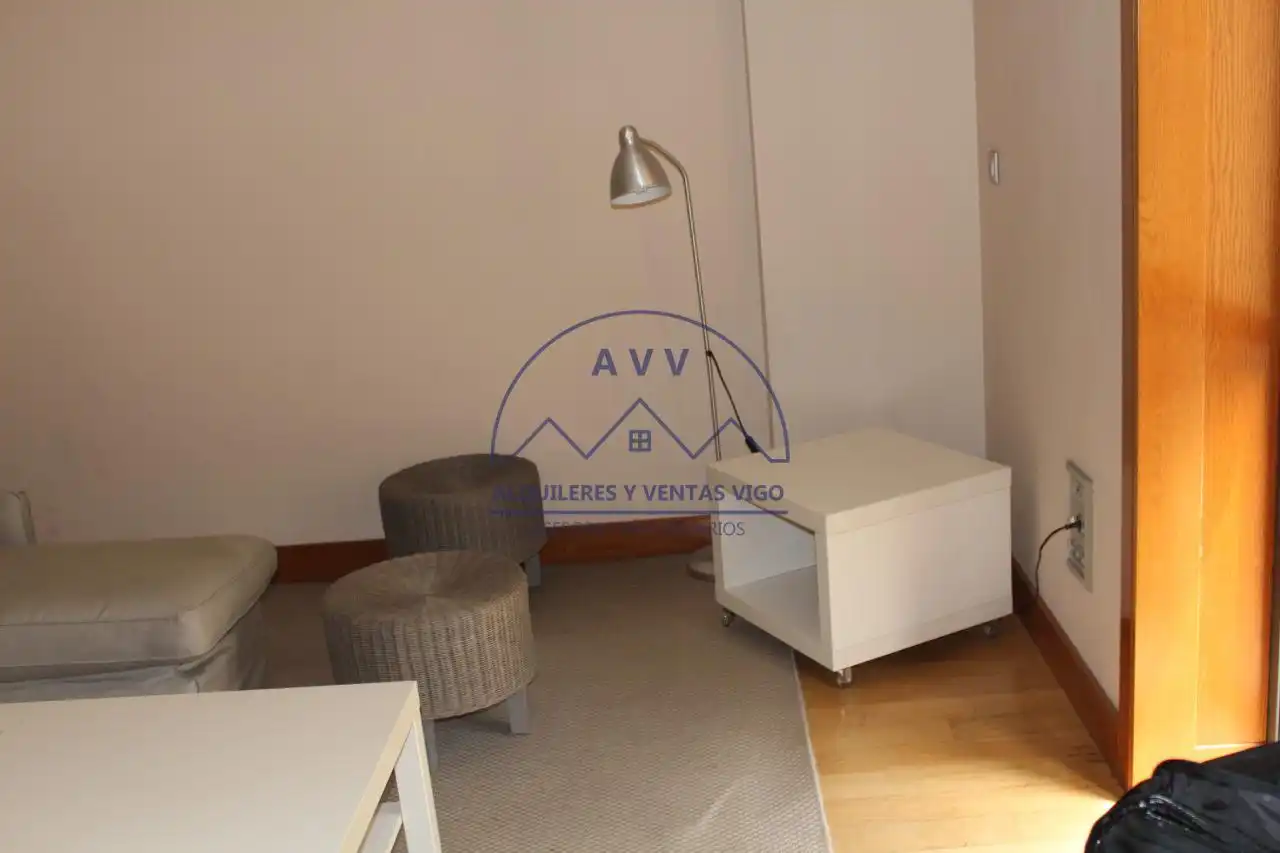 Wohnzimmer von Wohnungen zur Miete in Vigo  mit Klimaanlage, Heizung und Parkett