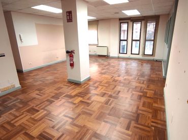 Local comercial de lloguer a Calle Soria