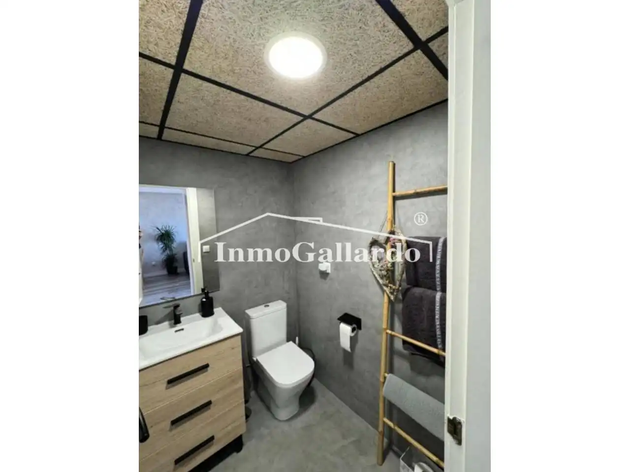 Bathroom of Attic for sale in Rincón de la Victoria  with Air Conditioner, Terrace and Balcony