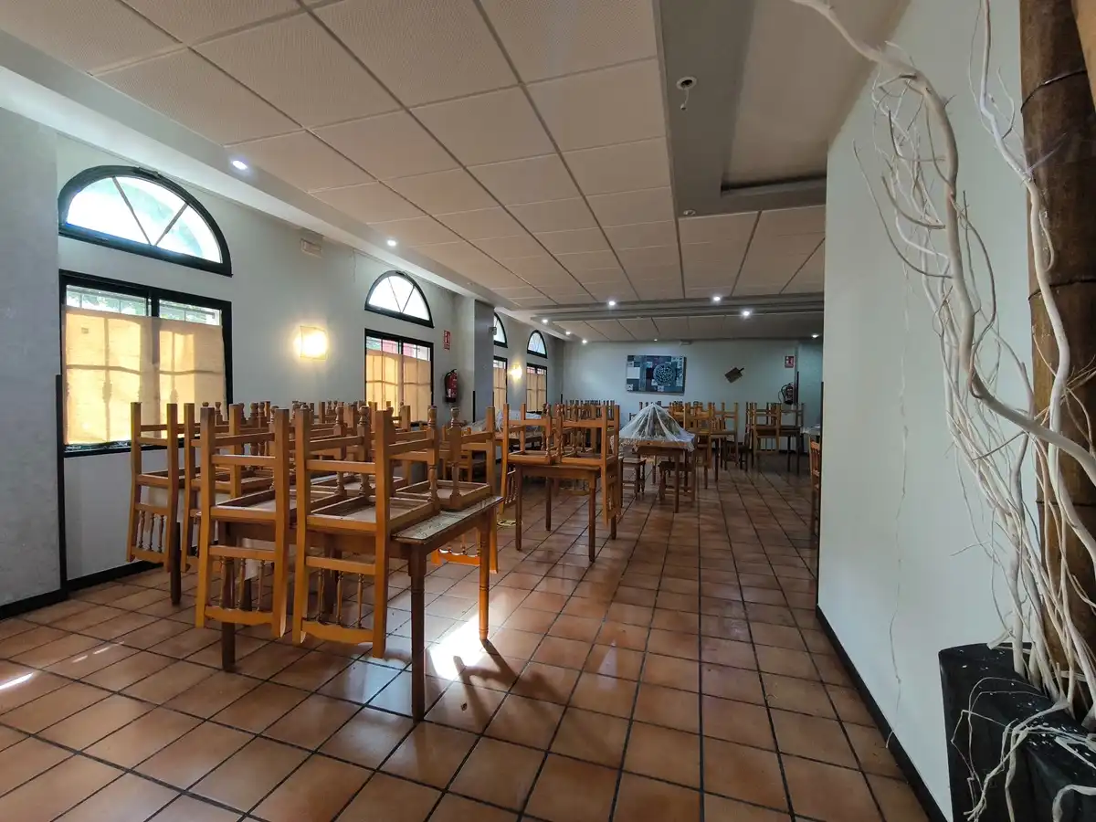 Local comercial de lloguer a Vilagarcía
