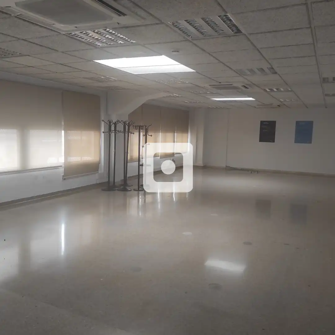 Industrial buildings for rent in de les Cosidores, Egara