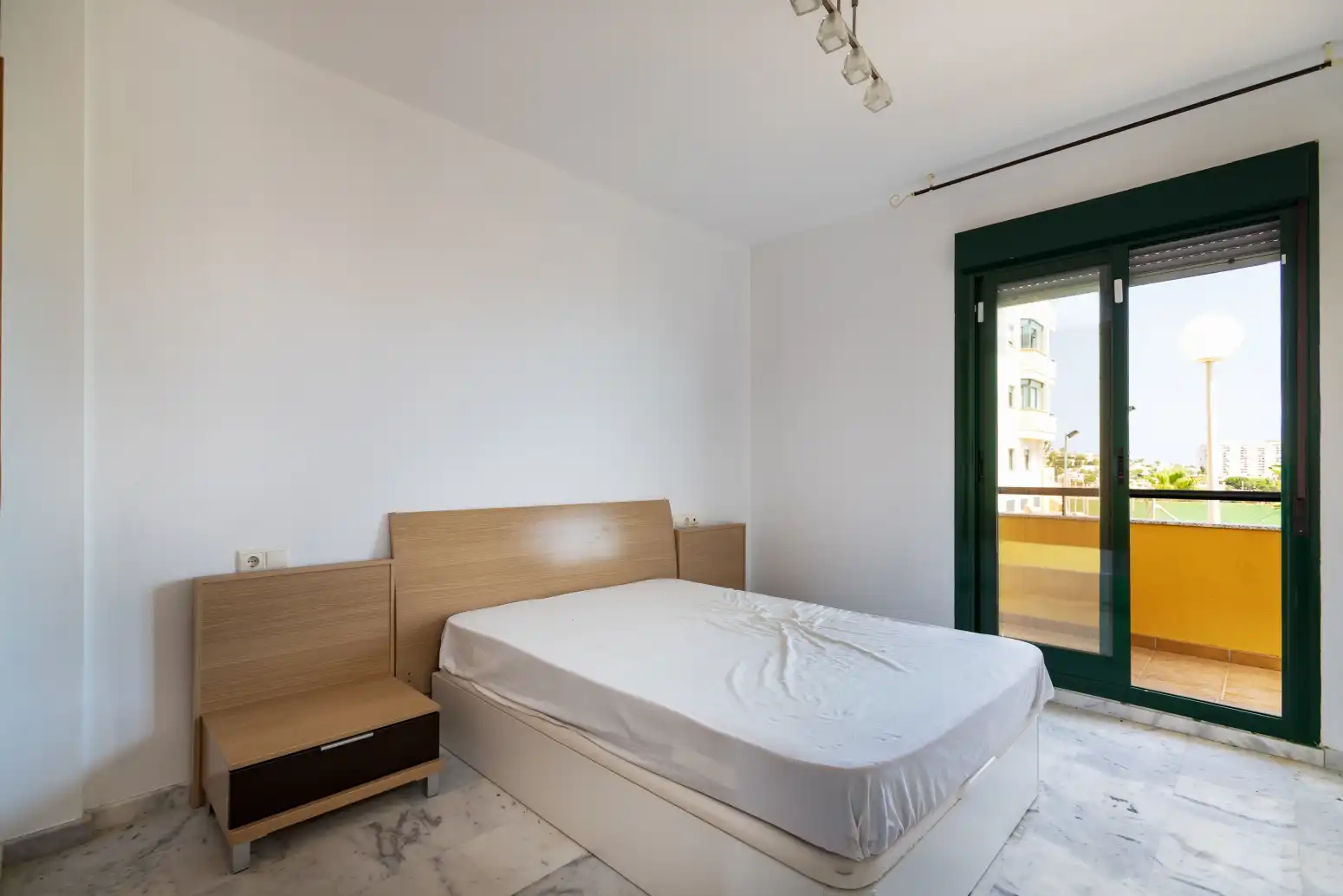 Habitación de Piso en venta en Benalmádena con Aire acondicionado, Calefacción y Jardín privado