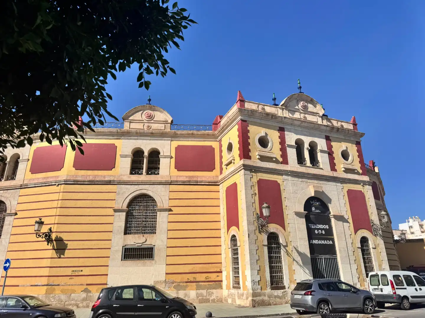 Vista exterior de Pis en venda en Plaza de Toros - Santa Rita