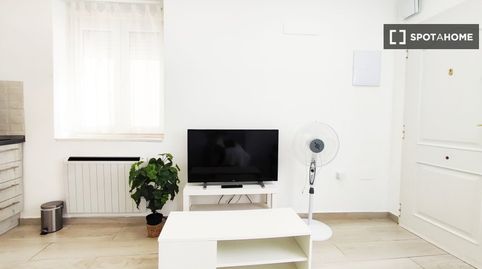 Foto 3 de Habitación en Tres Olivos - Valverde, Madrid Capital